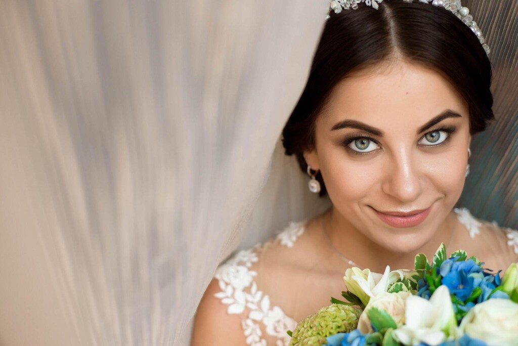 Picture-Perfect Bride